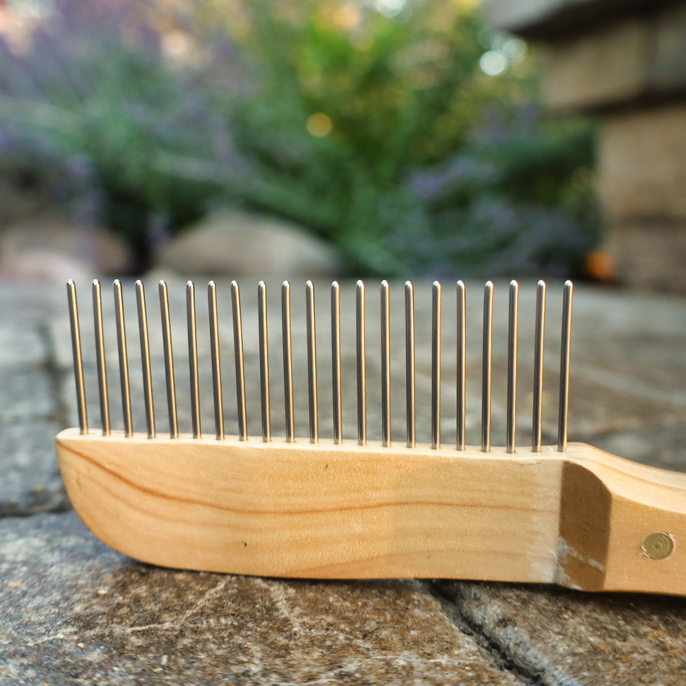 dematting dog comb