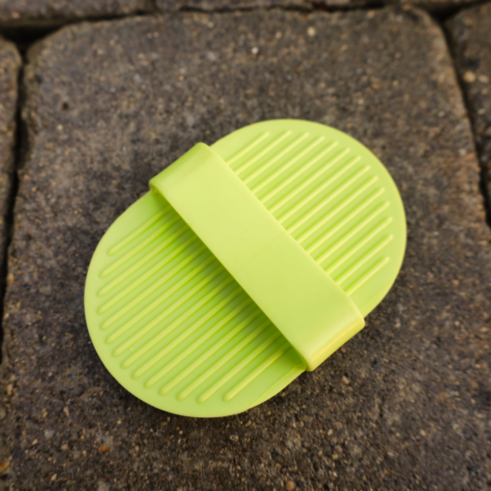 curry brush for dogs